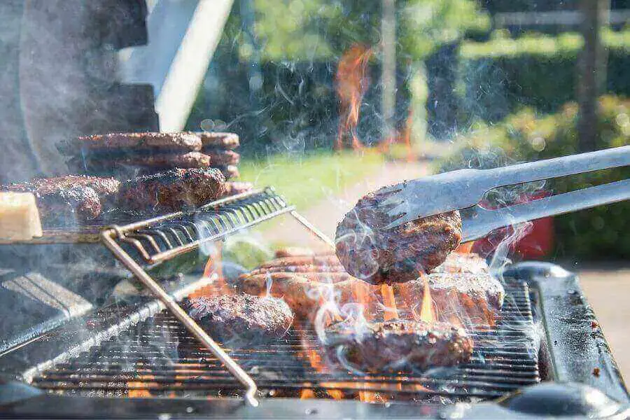 ¿La gente come osos y cómo se llama la carne de oso?